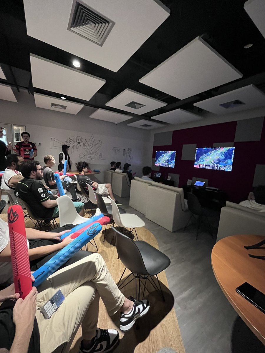 ESPM Overbite tweet media