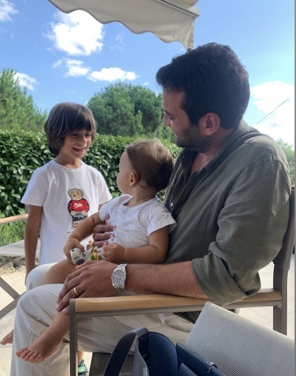 SaraLouTweets's tweet image. STOP IT! BARIS BROTHER ONUR WITH JAN ASYA AND HIS SON 🥺🥺🥺

#BarışArduç