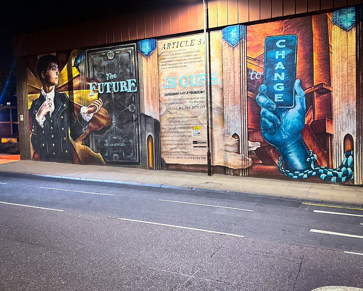 Jason_Peter_'s tweet photo. โThe future is ours to change.โ
Stopped for a better look at this #GableEnd mural in Glasgow last night - incredible detail & powerful messaging.
Canโt wait to check out the others - helping ensure Scotlandโs young people with care experience are seen & heard. #KeepThePromise https://t.co/hRu1Qeq2cX