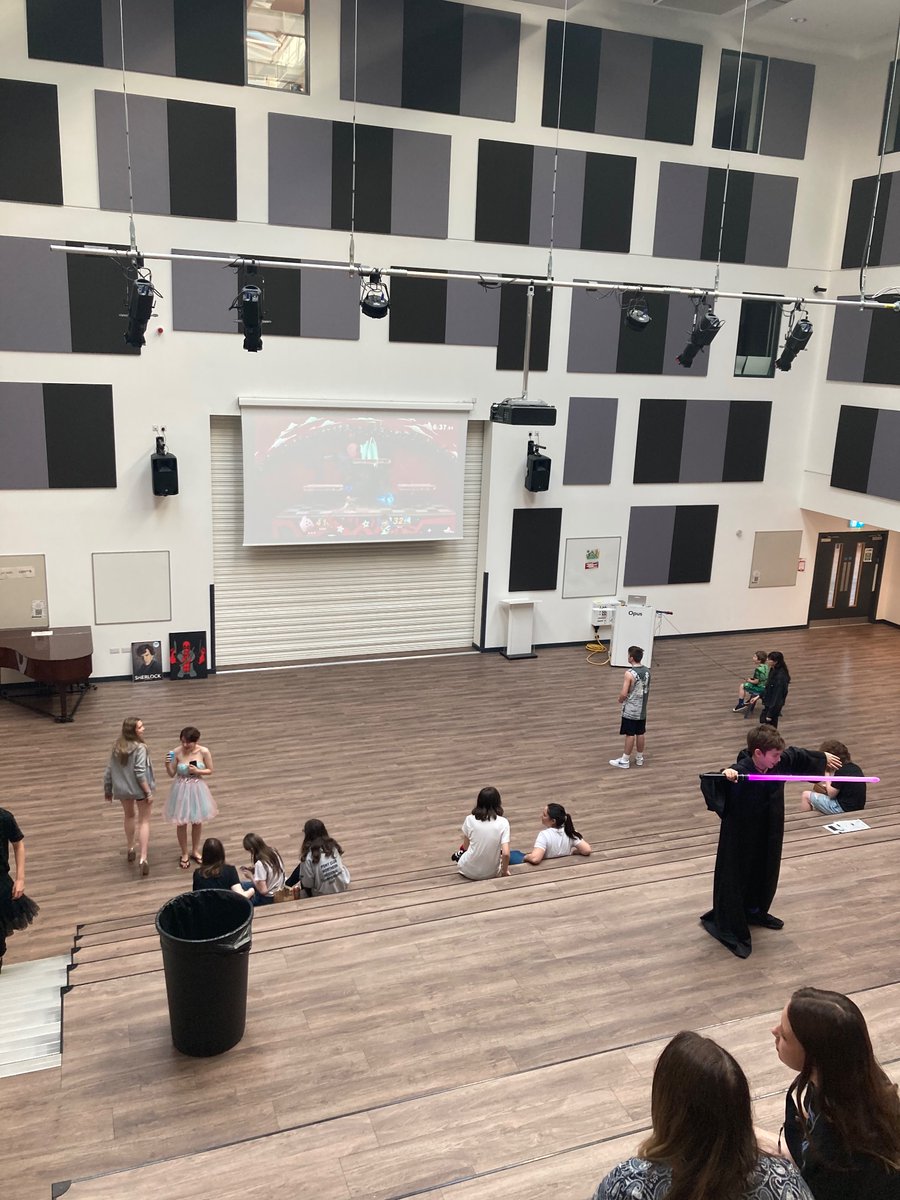 Amazing day supporting our young people volunteer at Icon! Fantastic community event with lots of people coming to support it. Awesome!