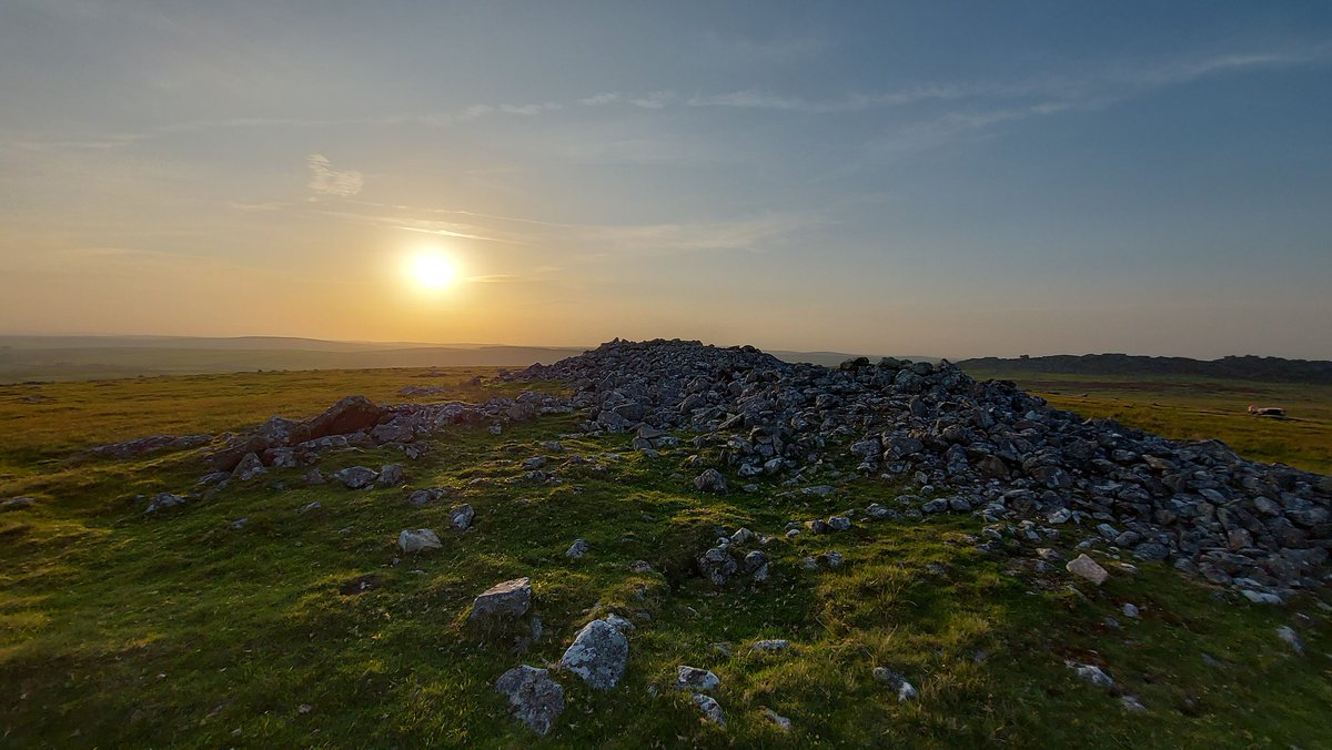 Langstone downs Cairns at #sunset #Bodminmoor