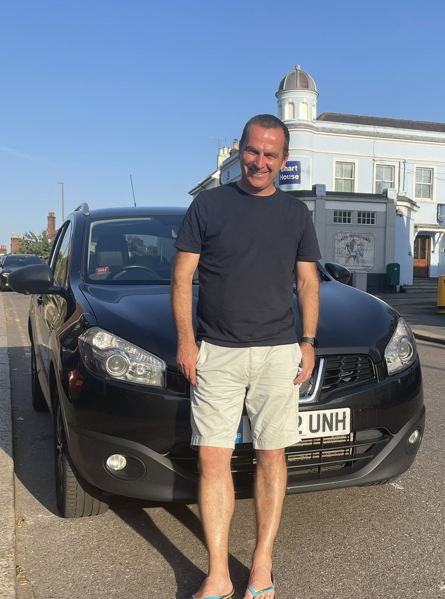cnewell71's tweet photo. This legend of a car clocked up 200,000 miles today.

@NissanUKPR @NissanUK What an awesome and reliable family car this has been for the last 10 years. Shame I had to pay the ULEZ charge on this journey though. Maybe I need a nice deal to upgrade to a new Qashqai 😀 🚘 https://t.co/cebNGstI3L