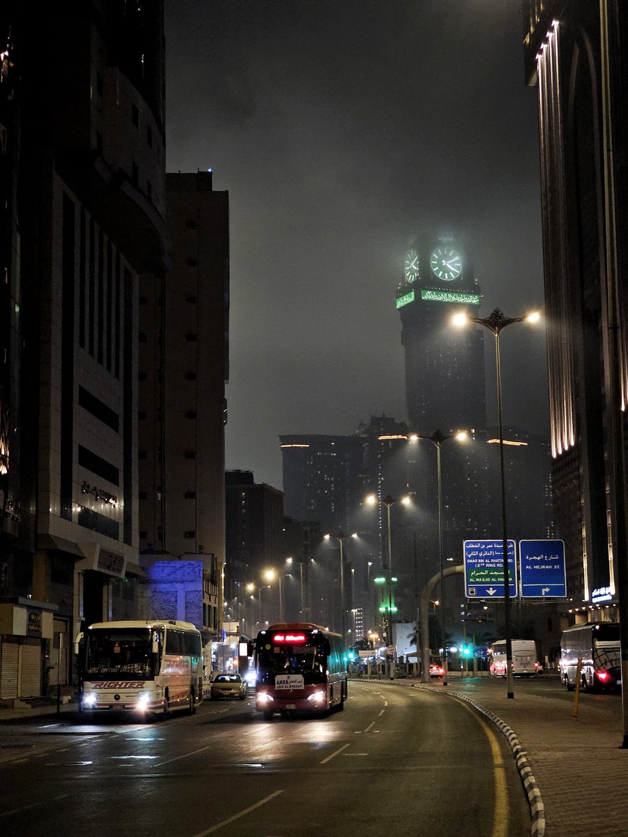 الساعة 4 ليلا بتوقيت مكة ..
لا نيويورك لا باريس مكة هي التي لا تنام ❤️
📸 S23 Ultra