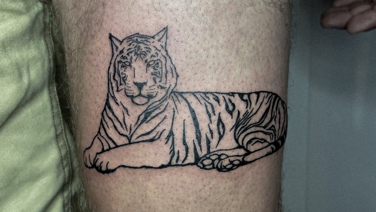 pfouh comment ça date ici le tatouage 😮‍💨😮‍💨😮‍💨