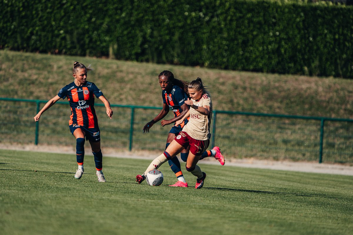 ServetteFCCF's tweet photo. 𝗗𝗲 𝘃𝗮𝗹𝗲𝘂𝗿𝗲𝘂𝘀𝗲𝘀 𝗦𝗲𝗿𝘃𝗲𝘁𝘁𝗶𝗲𝗻𝗻𝗲𝘀 💪🇱🇻

Face à une solide équipe de @MontpellierHSC nos Servettiennes s’inclinent sur le score de 2 à 1 ! @ClemaronMaeva est la buteuse côté grenat ! 🔥

#NotreVilleNotreClub https://t.co/WDL55EluC3