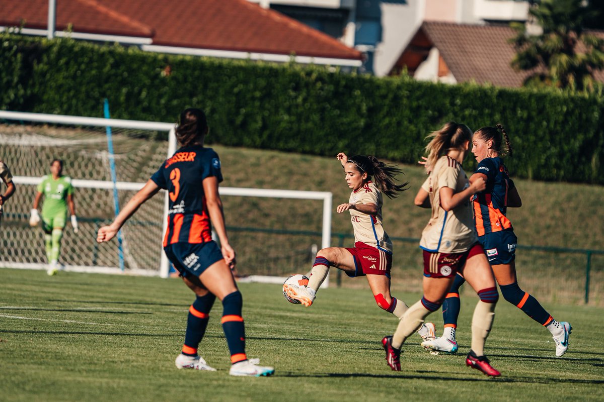 ServetteFCCF's tweet photo. 𝗗𝗲 𝘃𝗮𝗹𝗲𝘂𝗿𝗲𝘂𝘀𝗲𝘀 𝗦𝗲𝗿𝘃𝗲𝘁𝘁𝗶𝗲𝗻𝗻𝗲𝘀 💪🇱🇻

Face à une solide équipe de @MontpellierHSC nos Servettiennes s’inclinent sur le score de 2 à 1 ! @ClemaronMaeva est la buteuse côté grenat ! 🔥

#NotreVilleNotreClub https://t.co/WDL55EluC3