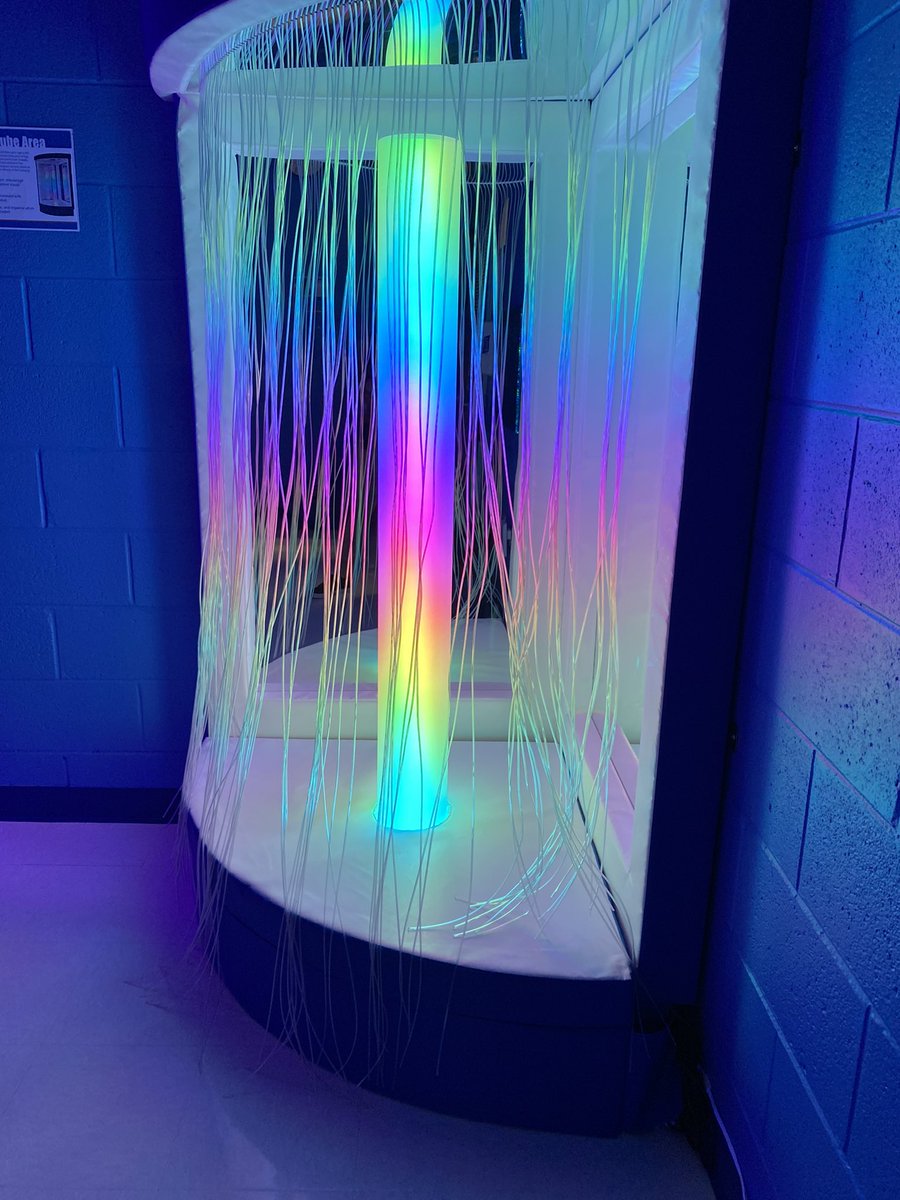 The Bubble Tube Area is my student’s favorite area in the sensory room. It has to be lit up rainbow too! 🌈 A great way to start the morning! 😊