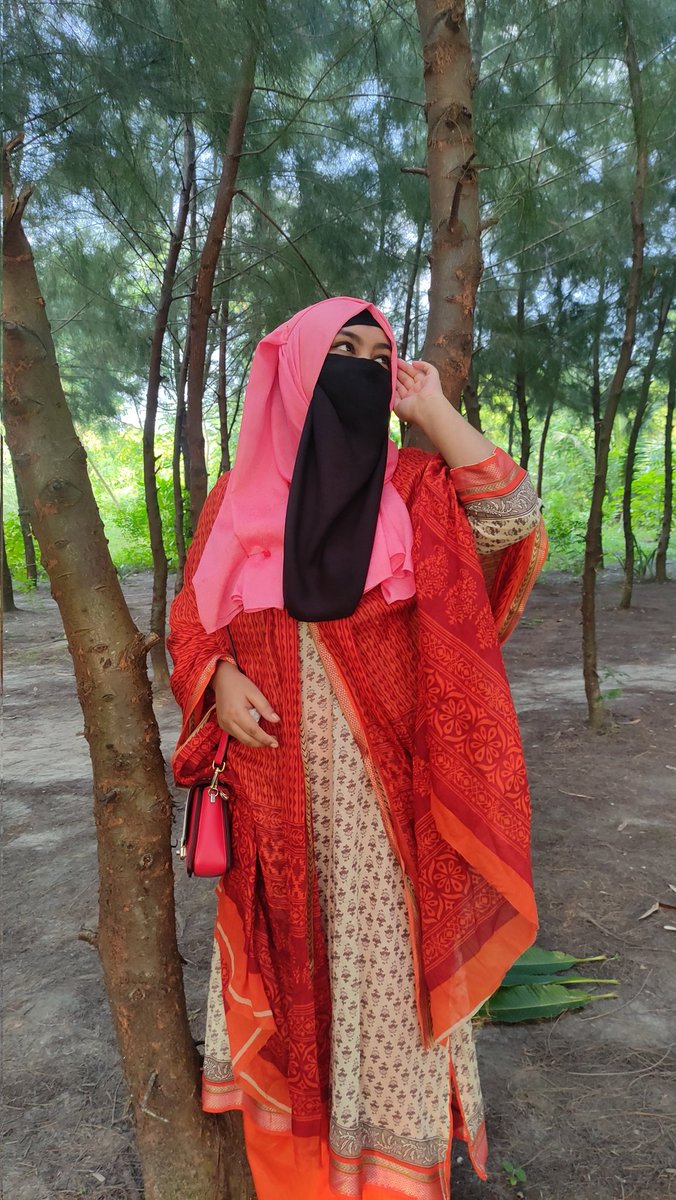 Nusrat_Jue's tweet photo. একবার ধরতে পেলে মনের মানুষ
ছেড়ে যেতে আর দিও না💗 https://t.co/8aiEemkGor