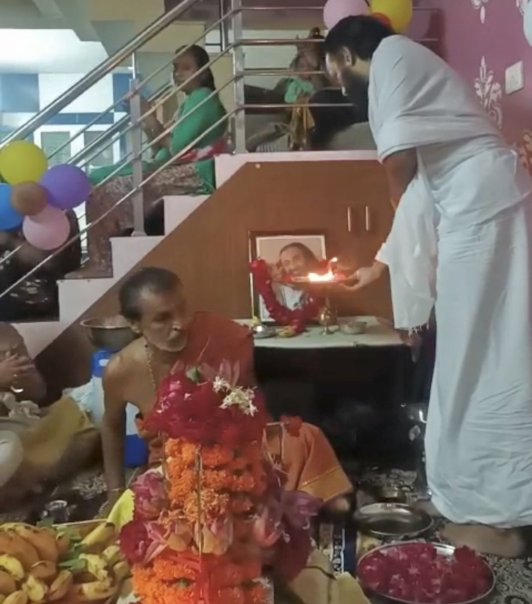 JGDSwamiji's tweet photo. #SravanRudraPuja2023 today evening Pooja from #singarva #Ahmedabad #VDSGujarat
@AOLGujarat @Vaidicpujas https://t.co/h3Mqgxo0aL