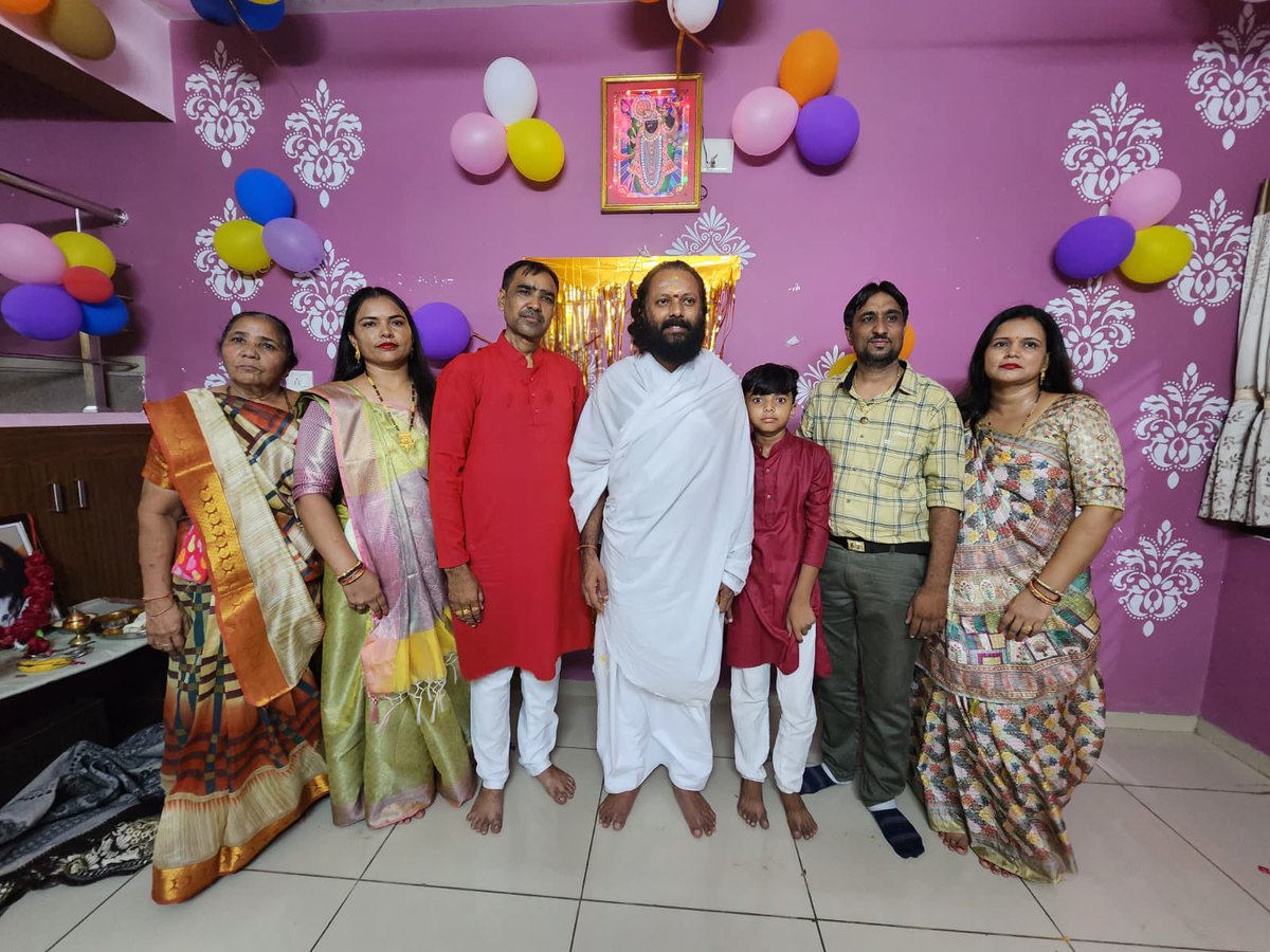 JGDSwamiji's tweet photo. #SravanRudraPuja2023 today evening Pooja from #singarva #Ahmedabad #VDSGujarat
@AOLGujarat @Vaidicpujas https://t.co/h3Mqgxo0aL