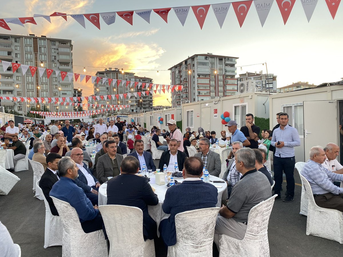 Malatyalı İş İnsanları Derneği (MİAD) tarafından düzenlenen Sünnet ve Çocuk Şölenine katılarak çocuklarımızın ve ailelerinin heyecanına ortak olduk. Emeği geçen herkese teşekkür ediyorum. Allah razı olsun.