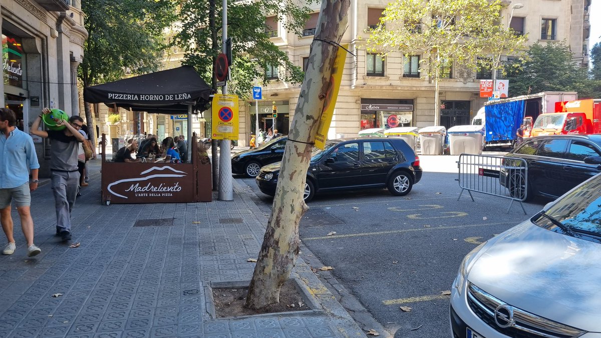 I've probably spent 10+ hours walking through L'Eixample over the last week. I'd wondered if I'd find some innovative uses of the corners famously shaved off its grid. Mostly, though, they're used for different types of parking, and recycling/rubbish bins. Maybe in future.