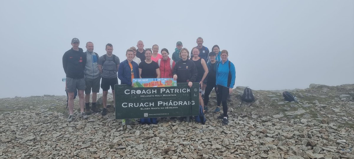 We went up the hill for Jack and Jill 🙌🏻Thank you to this fab crew for joining me this morning to climb Croagh Patrick! And to all the people who sent donations over the past few weeks. To donate to this wonderful charity 👉🏻 idonate.ie/fundraiser/Fio…