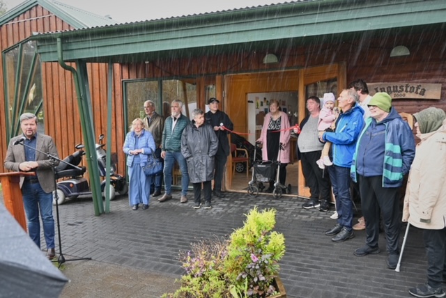 Sólheimar in Iceland is a sustainable community where more than 100 individuals with various disabilities live and work together. 

Today <a href="/rampur/">Ramp Up</a> opened up 8 ramps in their beautiful little village in Grímsnes.