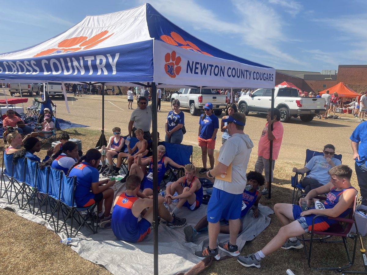 newton_countyxc's tweet photo. Getting some down time after a great day of racing at Northwest Rankin!#getupthathill #enjoytherun https://t.co/Lj1A14E1sZ