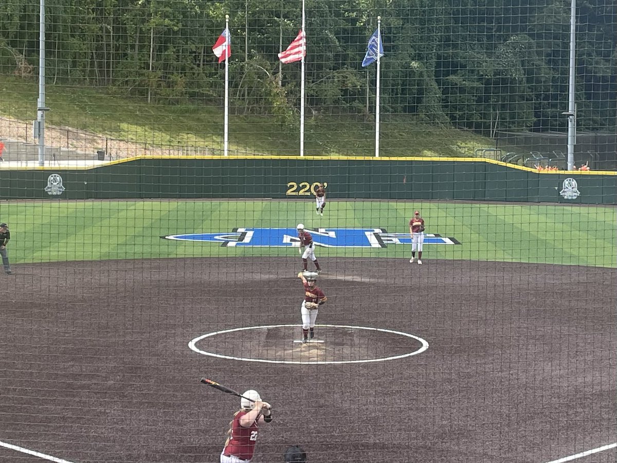 LHS 🥎 with the W on the road <a href="/UNGSoftball/">UNG Softball</a> ! <a href="/AddieRodgers22/">Addison Rodgers</a> goes the distance in the ⭕️. <a href="/Grace27894107/">Grace Whalen</a> delivers 3️⃣hits &amp; <a href="/ericab2024/">Erica Bennett</a> w/ 3️⃣RBIs. One more game to go this afternoon.