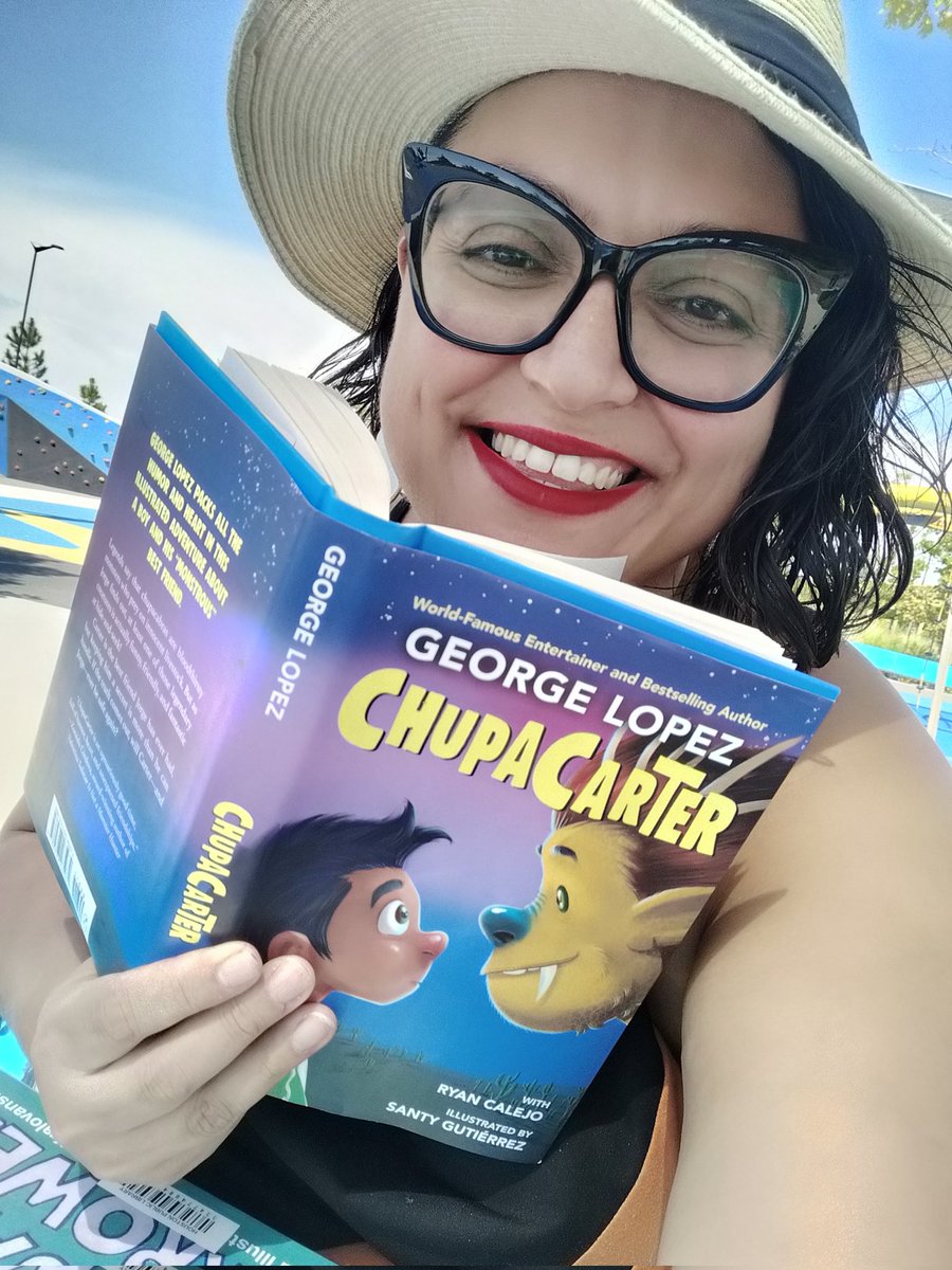 HMQLibraryLady's tweet photo. My nenes traviesos and I picked up some more books from the Alief Library. There enjoyed the Alief community Park while I enjoyed a fresh stack of books. #alieflibraries #goingbeyondthebook https://t.co/tfawH2G8Af