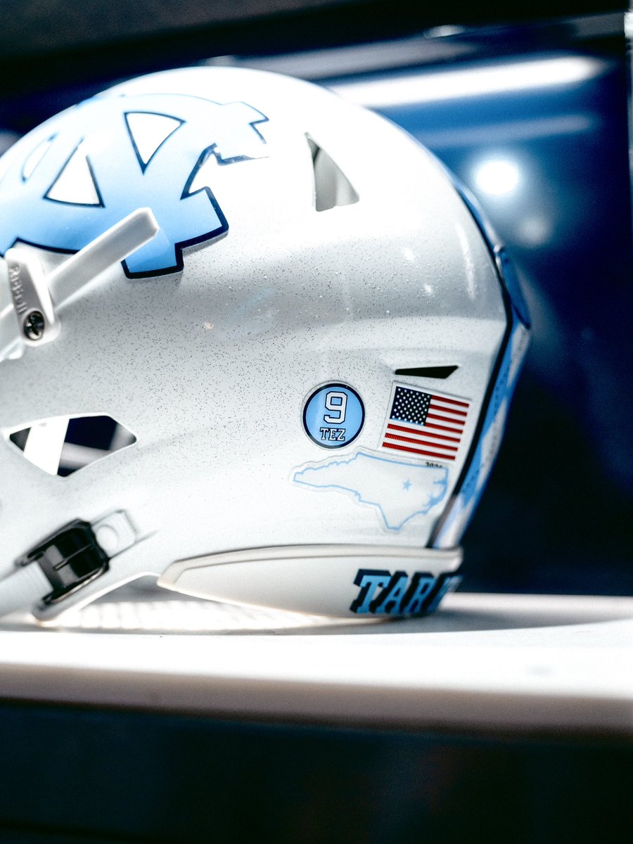 UNCFootball's tweet photo. 9️⃣💙

#CarolinaFootball 🏈 #UNCommon https://t.co/z1SIxT3FyI