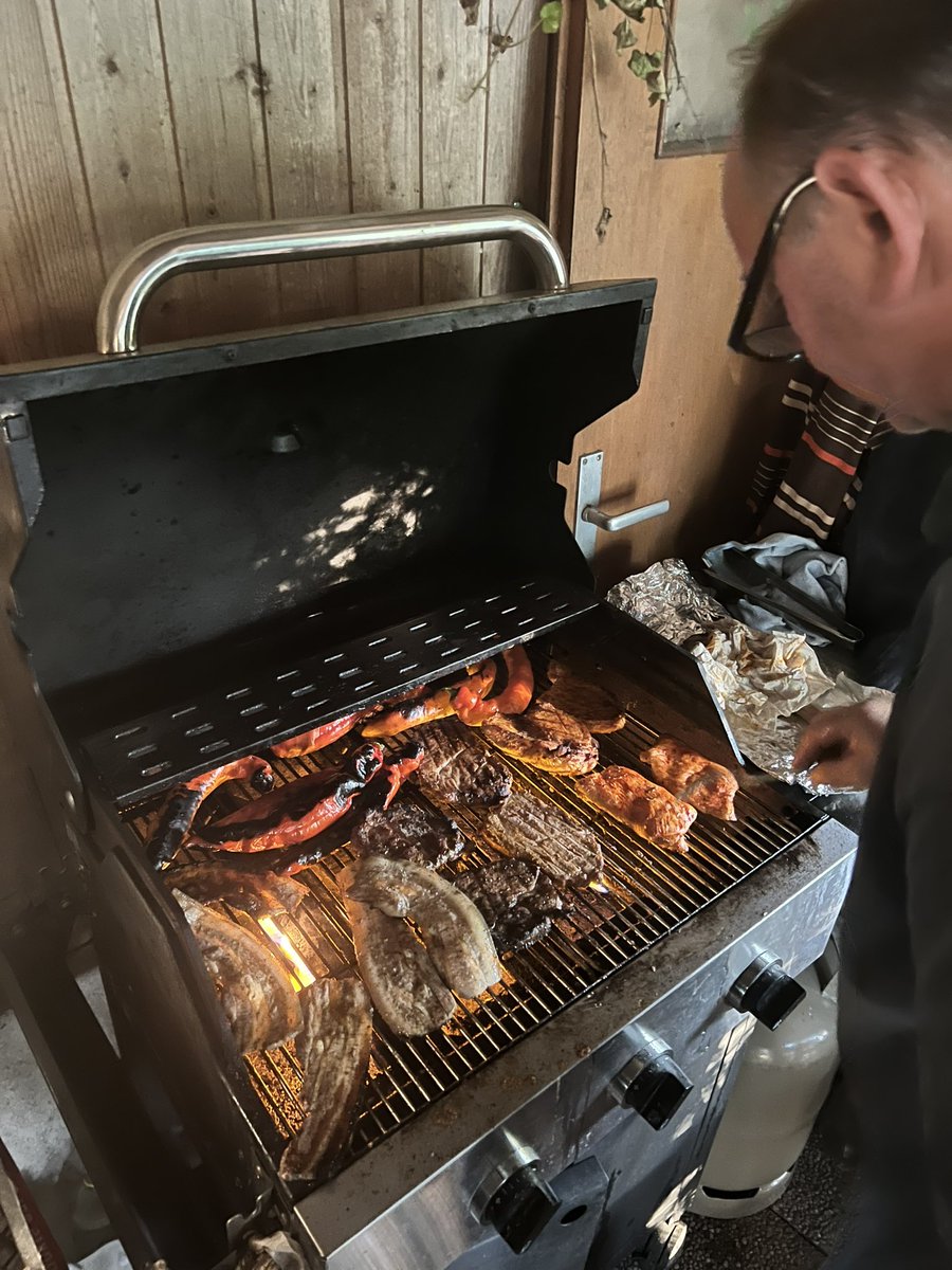 Dinko Eror tweet media