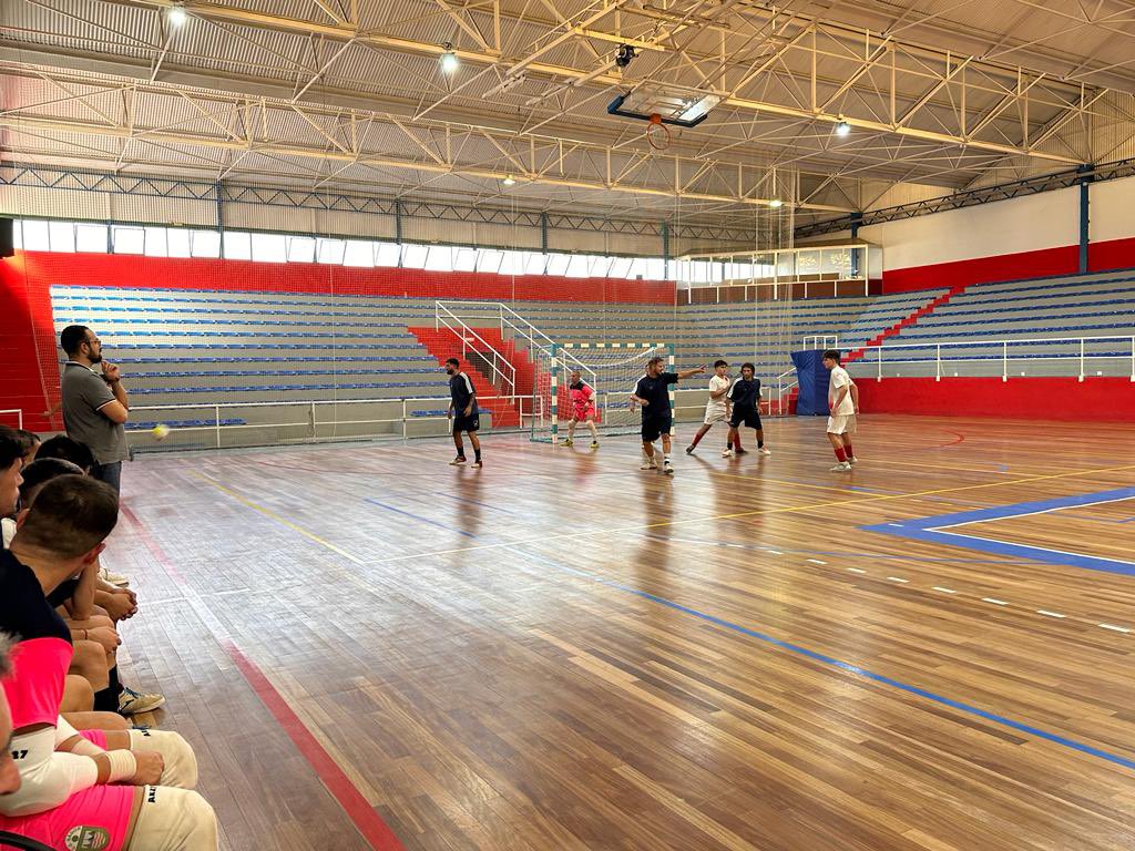 En el primer partido de pretemporada entre C.D. Gador 🆚 Albolote Juveniles, el C.D. Gador ganó por 7-5. El partido fue un buen comienzo para la temporada que comienza la próxima semana. ¡Buena suerte al <a href="/albolote_futsal/">C.D. Albolote Futsal</a> juveniles esta temporada! 

#VamosGador  💚🧡