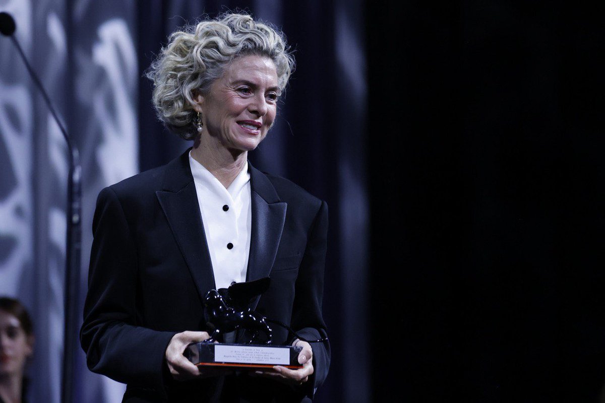 #BiennaleCinema2023 #Venezia80 #Orizzonti 
Premio Orizzonti per la migliore attrice / Orizzonti Award for Best Actress:
#MargaritaRosaDeFrancisco in EL PARAÍSO di/by #EnricoMariaArtale