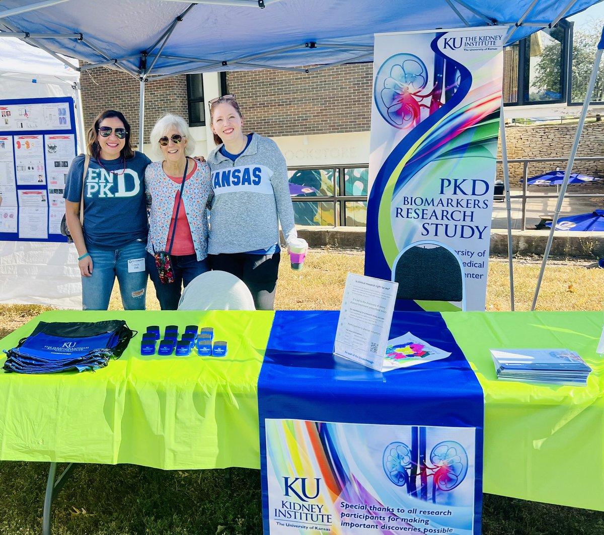 KUJGKI's tweet photo. Our Renal Avengers #walkforpkd team at the @PKDFoundation Kansas City walk this morning to #endpkd https://t.co/bn6aSFNPJb