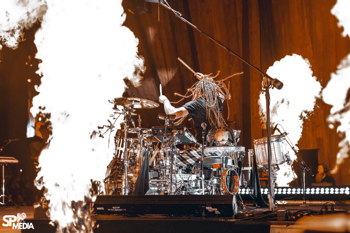 SHINEDOWN tweet media