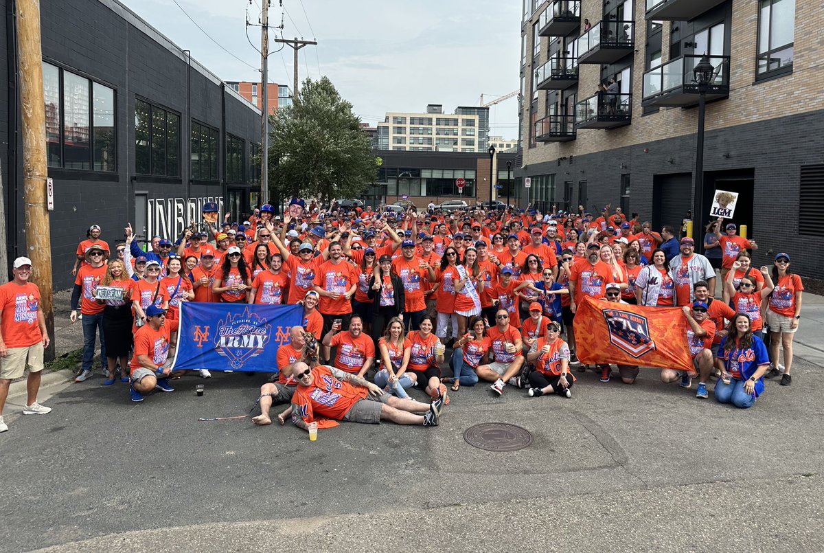 The 7 Line tweet media