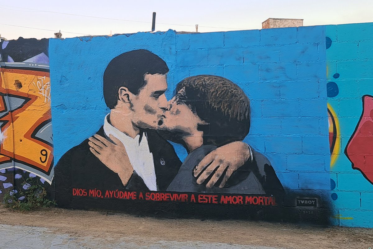 #Barcelona #TVBoy #StreetArt #UrbanArt 
#Puigdemont #PedroSanchez