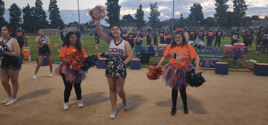 cbiguy's tweet photo. A fee CBI students were able to participate in the football game last night. Matthew Buckley, Julianna Garcia, and Alyssa Cordero enjoyed the night. 
@ChatsworthAD @ScottAtLAUSD @LAUSDSup https://t.co/q0dK3lyWXF