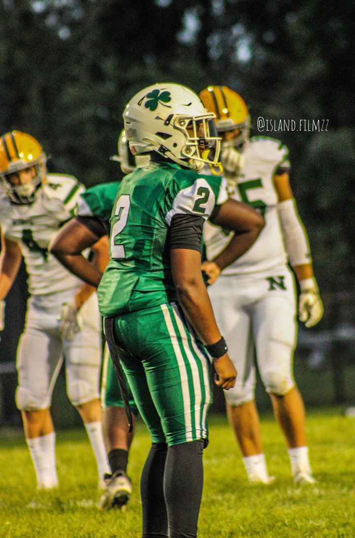 Dphillips2_'s tweet photo. 5 touchdowns Friday 
(3 passing 2 rushing)  300+ passing yards 
100+ rushing  hudl is posted week 2-3 https://t.co/m9IYF6Jkmk
