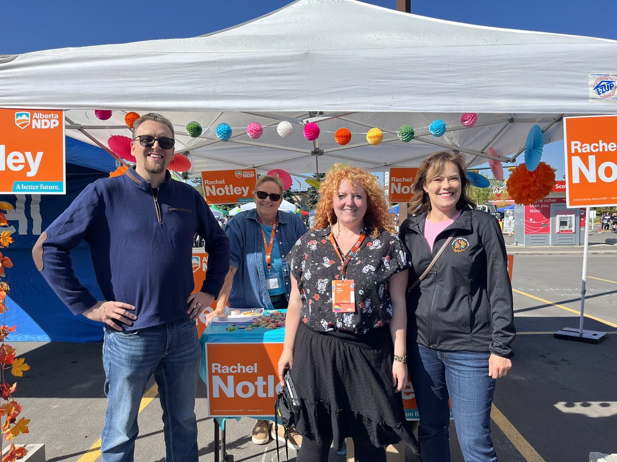 KathleenGanley's tweet photo. Hi #Airdrie - we are out meeting folks at #AirdrieFest, would love to meet you! Come say hi! #AbLeg https://t.co/Gcw2oyH5WR