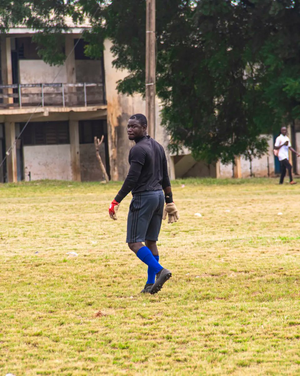 Omsu__2013's tweet photo. You can call him man of the match. Keeping clean sheets and saving 2 penalty kicks in our 5-2 win over the Mawuli School team after a 1-1 draw #Omsu13 π₯ π #Homecoming #WeAreHome
#Omsu13 #Mawulian #Highschool #Haviwo #Omsu #HighschoolDiaries #meetup #linkup #gettogether #Hoπ¬π https://t.co/vFGSWyrKkR