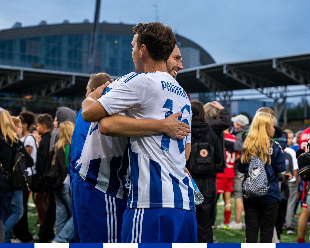 hjkhelsinki's tweet photo. Hetkiä tämän päivän upeasta tapahtumasta✨

#HJK #HJKGilla https://t.co/2pQTb1ZHwO