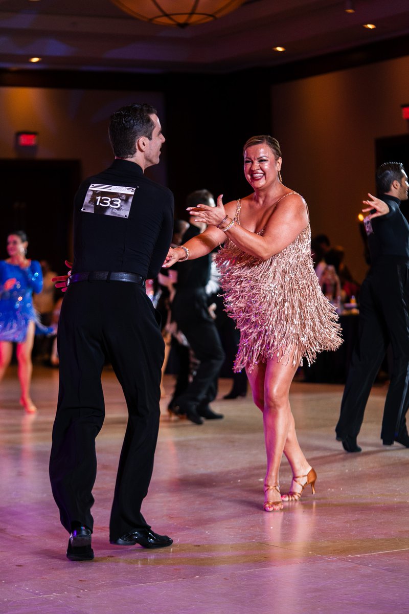 DanceWithMeUSA's tweet image. Dance the night away 🎶💖

#dancedance #ballroomdance #dancecomp