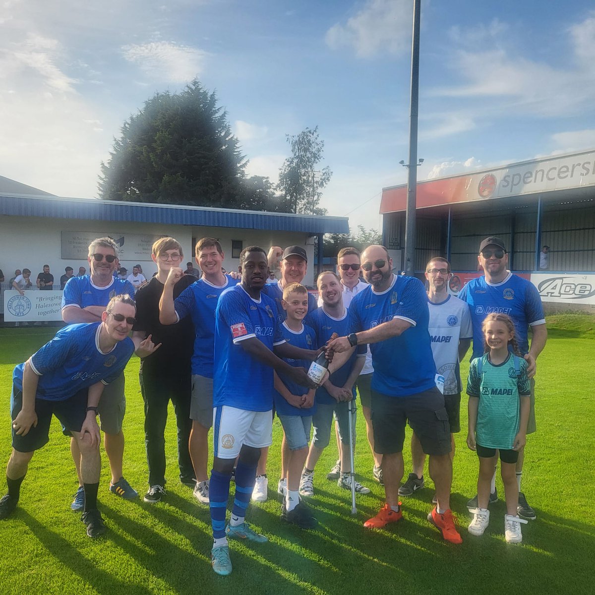 Halesowen Town FC tweet media