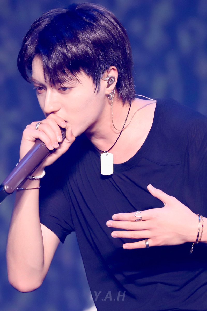 harutogallery_'s tweet photo. our haruto the coolest 🖤 https://t.co/viGMClbBq3