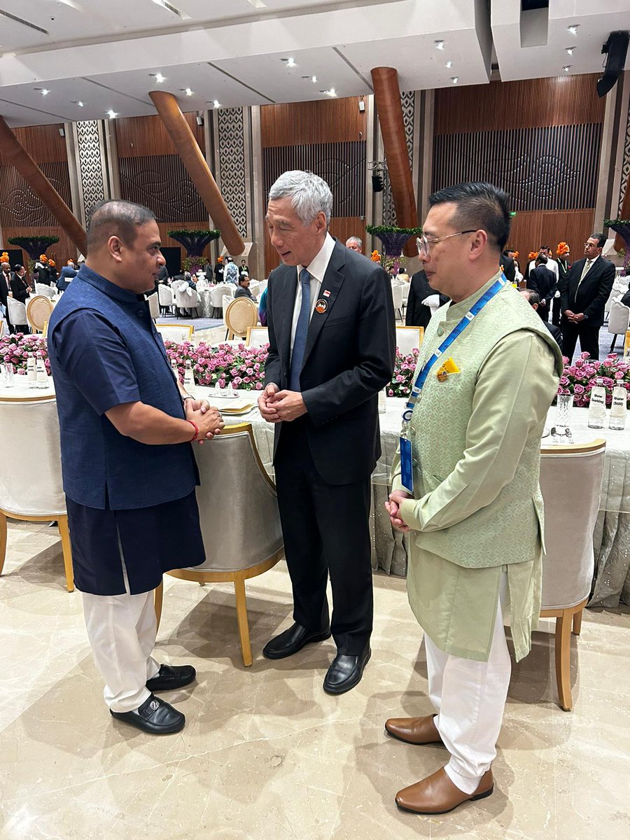 himantabiswa's tweet photo. I was also honoured to meet the Hon’ble Prime Minister of Singapore. 

I got an opportunity to discuss Assam’s role in strengthening the Bharat-Singapore strategic partnership.

@leehsienloong https://t.co/8BTHYivAHX