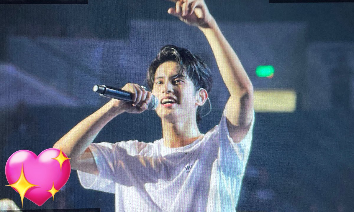 kyler_station's tweet photo. 230909 호라이즌 첫 콘서트 preview

팬들 만나서 신난 강쥐🐶

#HORI7ON #호라이즌
#HORI7ON_KYLER https://t.co/q3gHXvkWYq