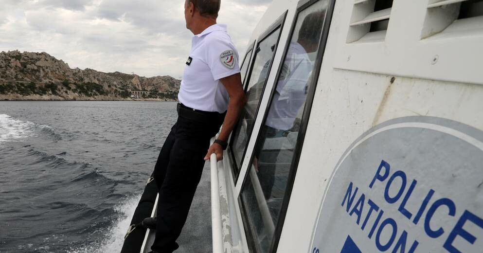 laprovence's tweet photo. Le bateau percuté à Marseille cet après-midi transportait des plongeurs bénévoles qui participaient à une opération sur le thème de la biodiversité
👉 https://t.co/icEpOcJm06 https://t.co/g8YTOrVFdc