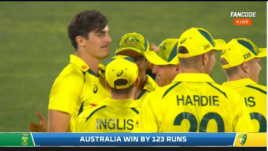 mufaddal_vohra's tweet photo. Australia have defeated South Africa by 123 runs in the 2nd ODI to lead the series 2-0.

Yet another dominating win by Australia! https://t.co/6EfdwdP9p7