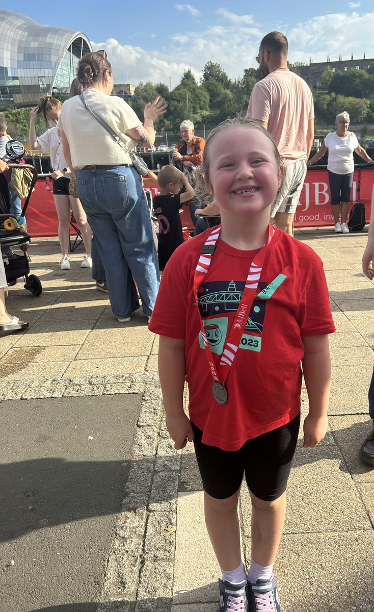 elpapps's tweet photo. Mini GNR ✅ for a second year on a very hot day 🥵☀️ lots of fun 🤩 @Great_Run #MiniGNR2023 @ArchibaldFirst https://t.co/kWhnvFU5J4