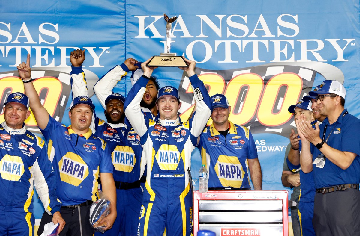 Christian Eckes steals victory in NASCAR CRAFTSMAN Truck elimination race at Kansas

#ChristianEckes #TaylorGray #MattDiBenedetto #NASCAR #Craftsman #TruckSeries #Racing #Winner #KansasSpeedway #KansasLottery200 #Kansas #Playoffs

racingpromedia.com/post/christian…