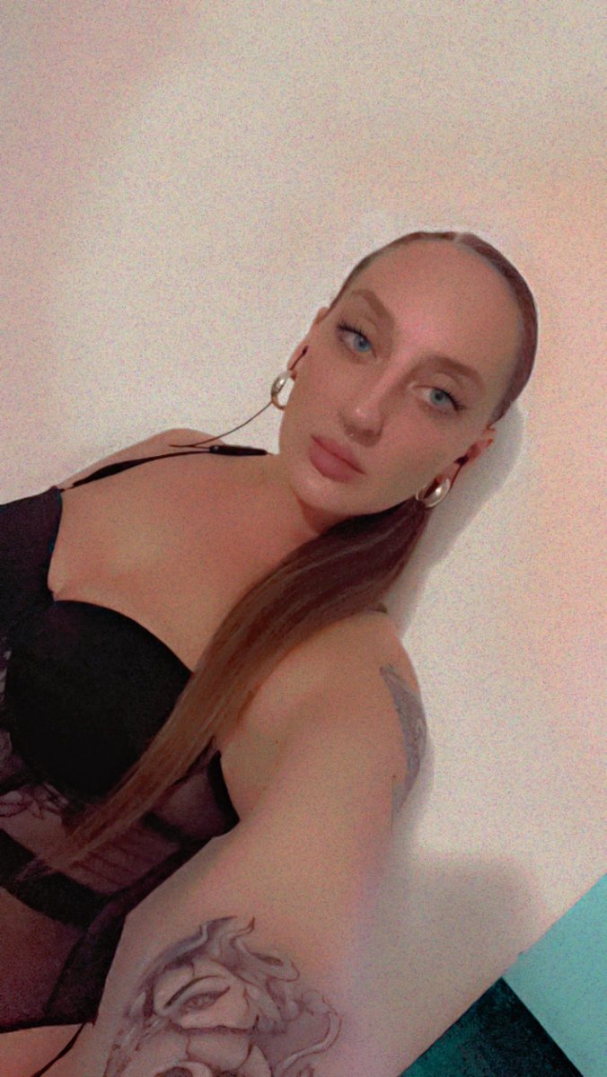 GODDESSMIL93172's tweet photo. Who’s going to be my money slave today? Come on losers give me all your money! 

PayPig CashCow MoneySlave Findom https://t.co/Fg3QwrkrIw