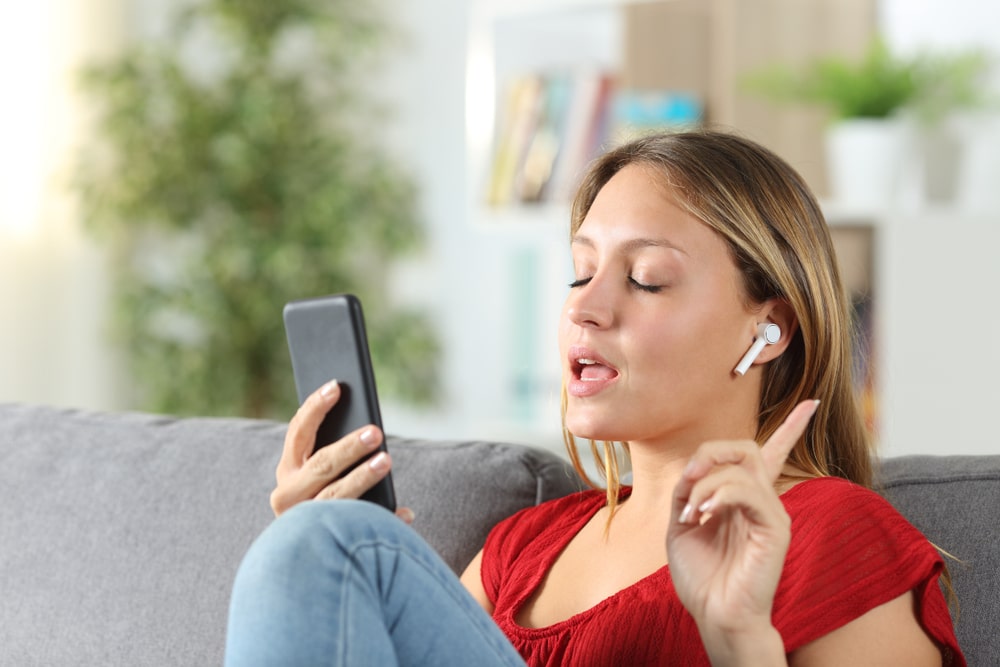 FluentUEnglish's tweet photo. 10 Catchy Songs to Improve Your English Pronunciation https://t.co/ic1KEIQt6I #learnenglish https://t.co/Kofa6Gr8bu