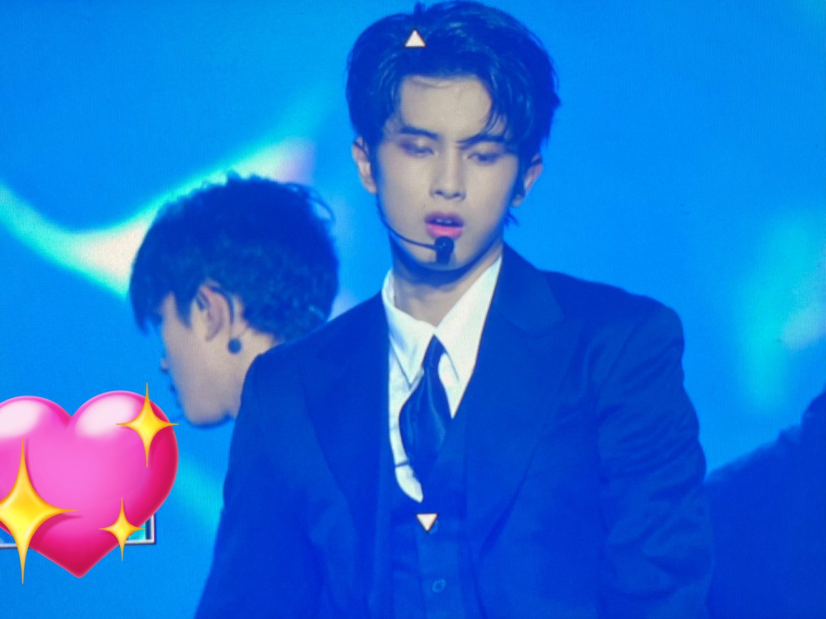 kyler_station's tweet photo. 230909 호라이즌 첫 콘서트 preview

#HORI7ON_1STCON
#HORI7ON #호라이즌
#HORI7ON_KYLER https://t.co/C2iERDKL65