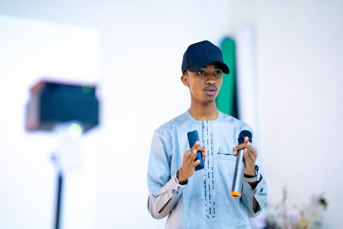 KPGROUPKD's tweet photo. Pictures from Our I.E.P (Internal Educational Program) V1.3, Held on 09/09/23 at our photo house facility, presentation topic was “Creative Catalyst: Nurturing your potential” and was presented by Abubakar Abu (Khalifah). https://t.co/1EqwlPntAr