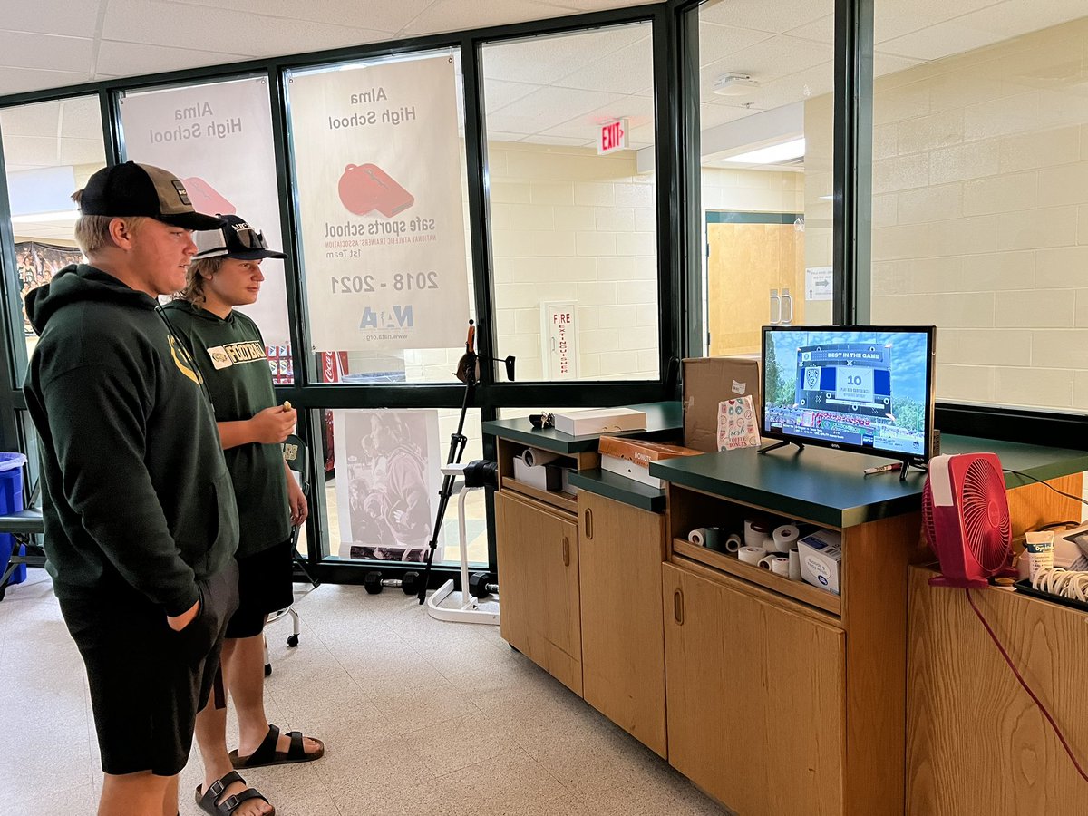 Alma_AthTrainer's tweet photo. ATR this morning athletes brought a TV to watch football while getting treatments ! #awesomeguys #itsfootballtime @Alma_fball https://t.co/YknzmgYDfx