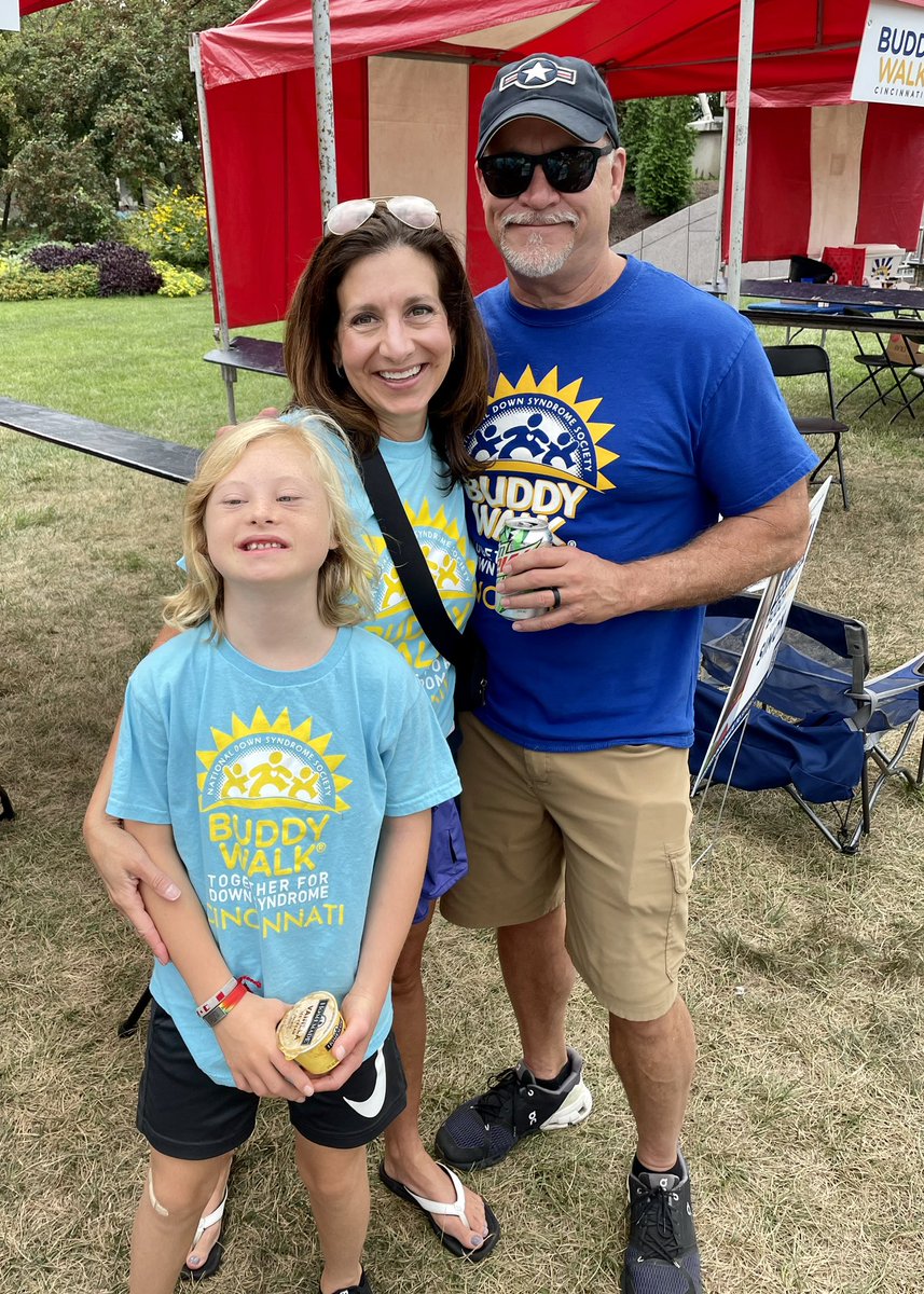 LMarkerRobbins's tweet image. It’s a privilege to do the Buddy Walk each year with our great nephew Super C 💙💛
#buddywalk
 
Teens considering careers in education, health care, social work- consider getting deeply involved with a community non-profit that’s serves others. #collegemajors #careercoach