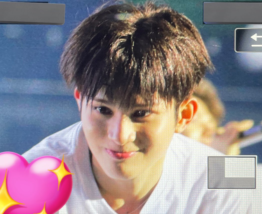 shine_winston's tweet photo. 230909 마닐라 첫콘 preview

오늘 너무 고생했어 잘 자🌙

#HORI7ON_1STCON
#VoyageToManila 
#샤인윈스턴 #shinewinston #HORI7ON #호라이즌 #HORI7ON_WINSTON https://t.co/SZL6yHX2cT